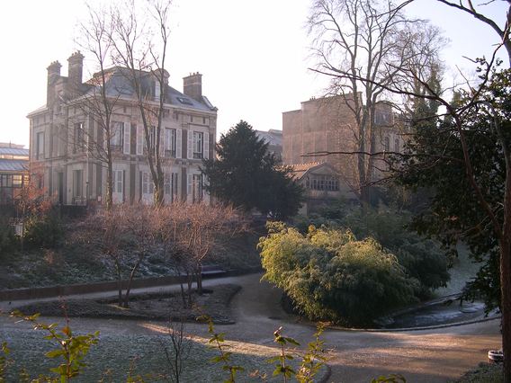  Espace de verdure le long du Boulevard Gambetta
